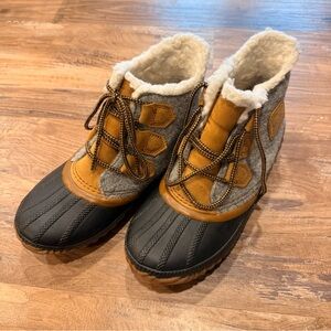 Sorel Gray and Tan Winter Boots
